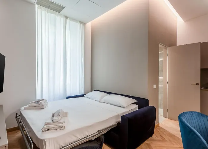 Luxury Apartment - Near Stazione Centrale