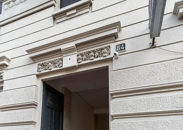 Luxury Apartment - Near Stazione Centrale